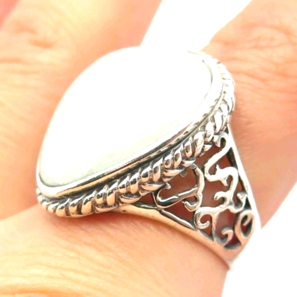 Vtg. LUC (Lucas LaMeth) 925 Silver and Genuine Quartz Ring, size 7.5, wt. 8.6 g - Picture 3 of 8